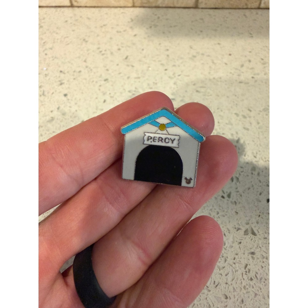 Disney Pocahontas Percy Doghouse Hidden Mickey Pin 2019